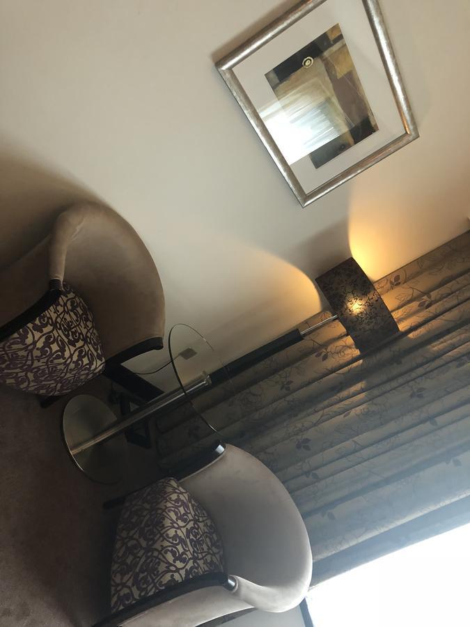 The Bluebell Hotel Neath Εξωτερικό φωτογραφία