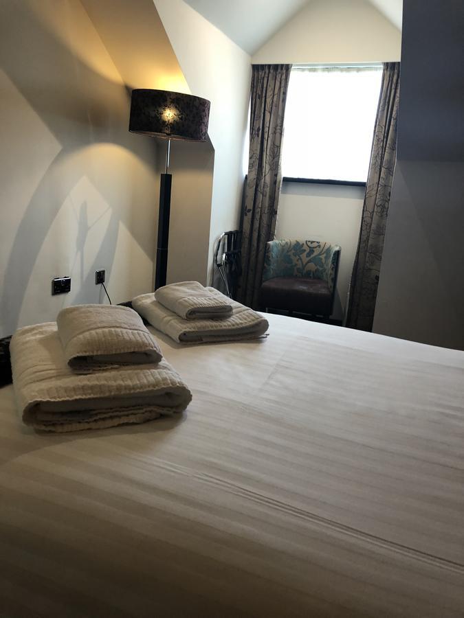 The Bluebell Hotel Neath Εξωτερικό φωτογραφία