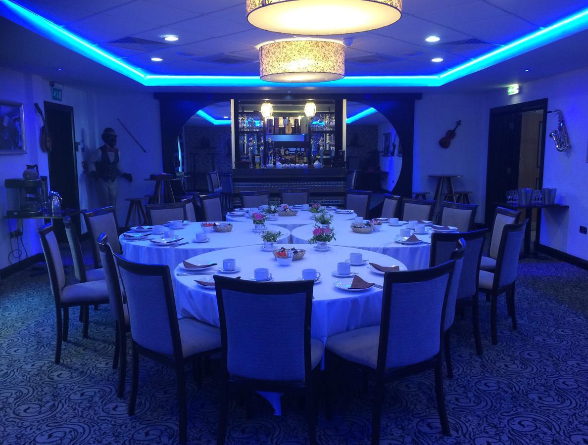 The Bluebell Hotel Neath Εξωτερικό φωτογραφία